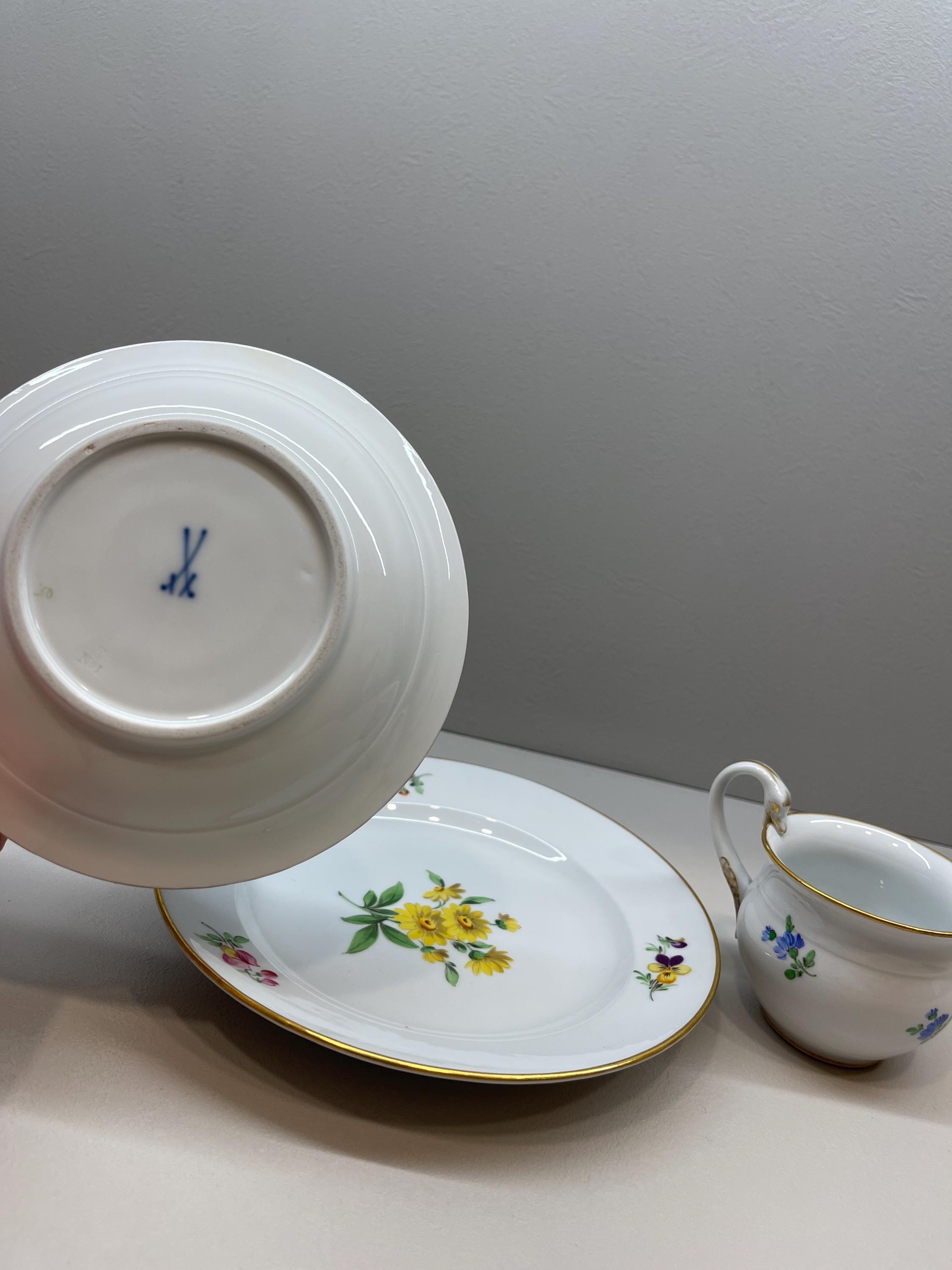 マイセン ドイツ磁器 カップ＆ソーサー トリオ 花模様と金彩の 