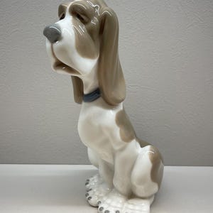 Vintage Lladro Basset Hound Dog Figurine – Glossy Porcelain Beagle Style Statue – Made in Spain