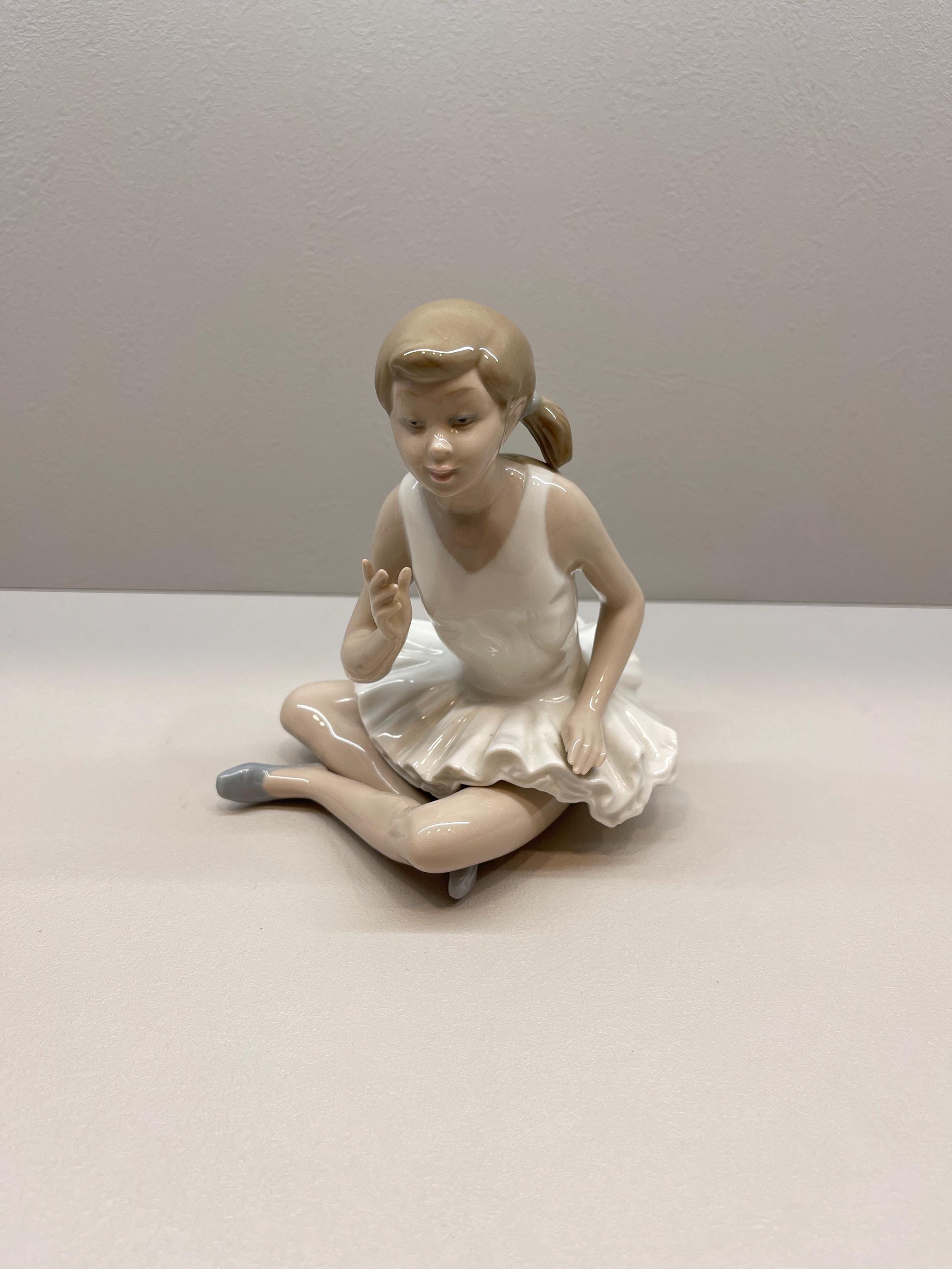 Lladro sitting ballerina - Etsy 日本