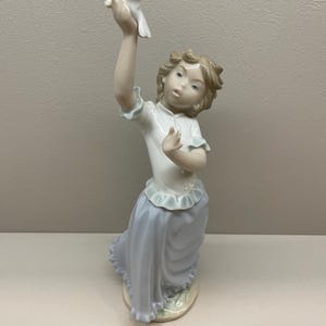 Nao by Lladro Girl with Dove Figurine – Porcelain Peaceful Child Collectible
