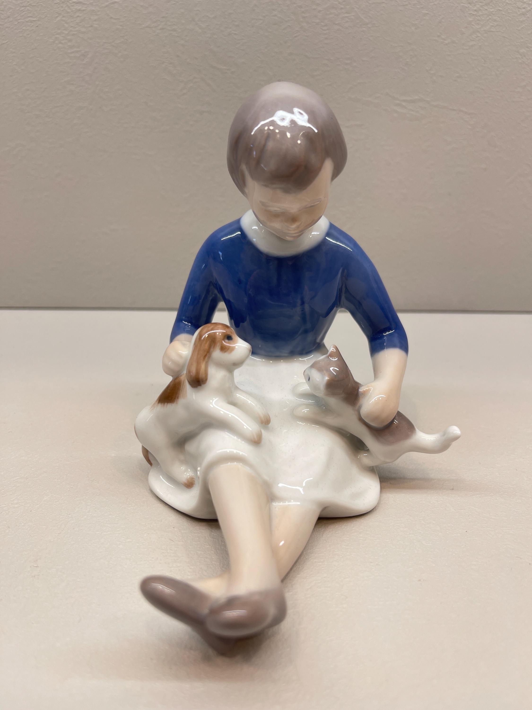 Bing & Grøndahl 2333 Girl With Cat and Dog Figurine | Vintage