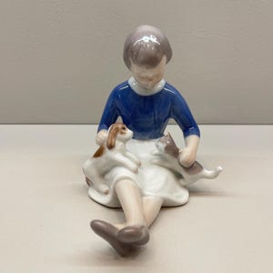 Bing & Grøndahl 2333 Girl With Cat and Dog Figurine | Vintage