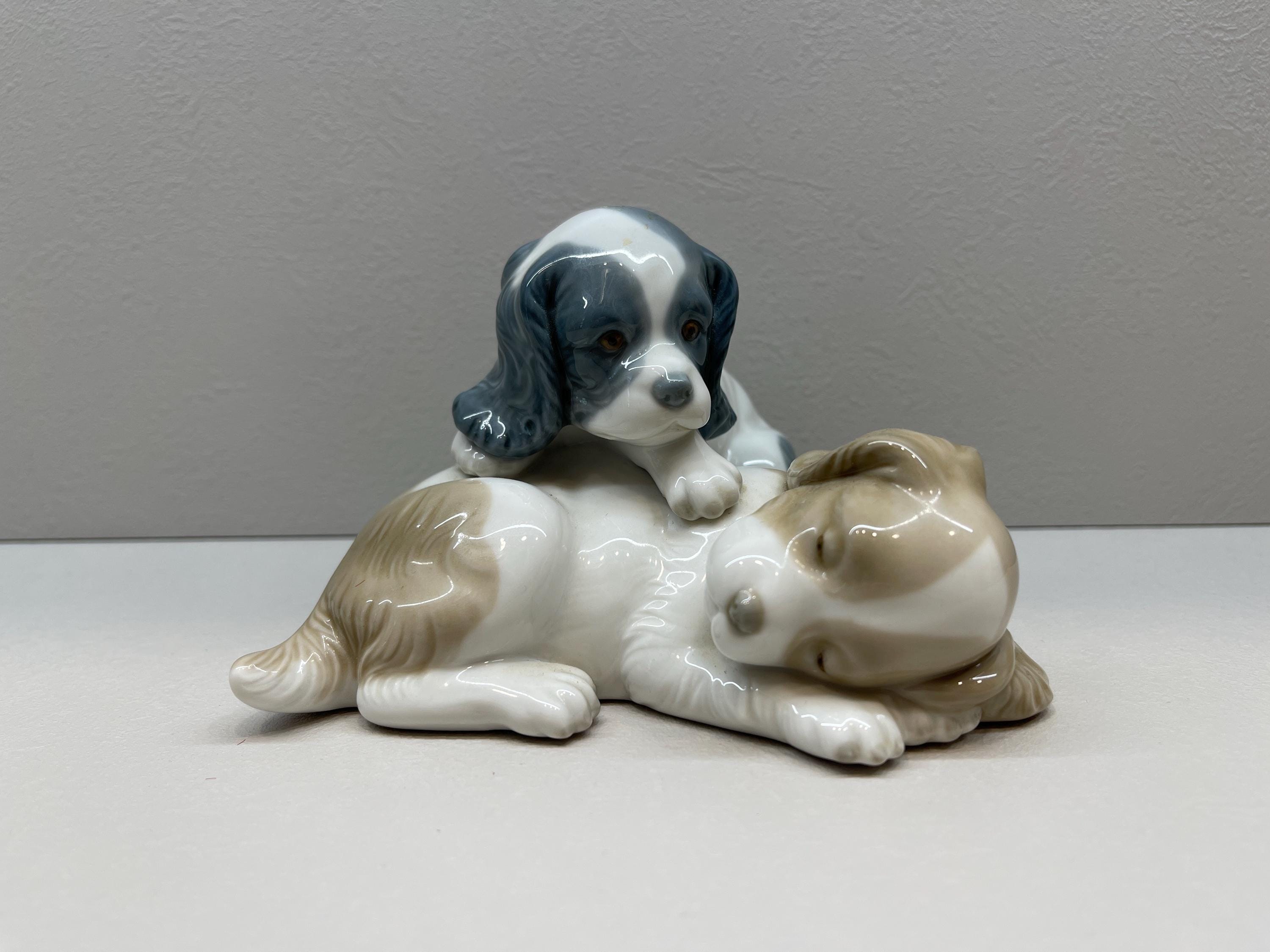 ナオ Nao TWO PUPS Vintage Collectable Lladro Nao Porcelain Ornament - Two