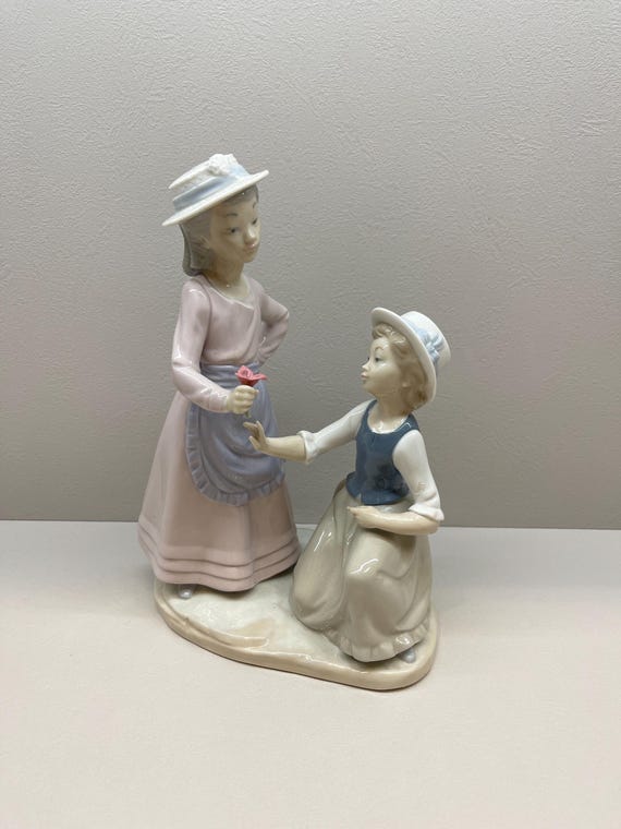 NAO 陶器 少女像 節約 535 美品 NAO陶器製少女像 青いショール 2セット