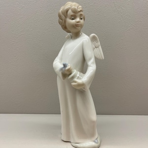 NAO by Lladro Angel Figurine with Butter Churn – Vintage Spanish Porcelain