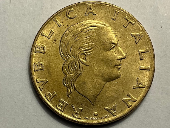 希少1981年 イタリア 200リラ 硬貨