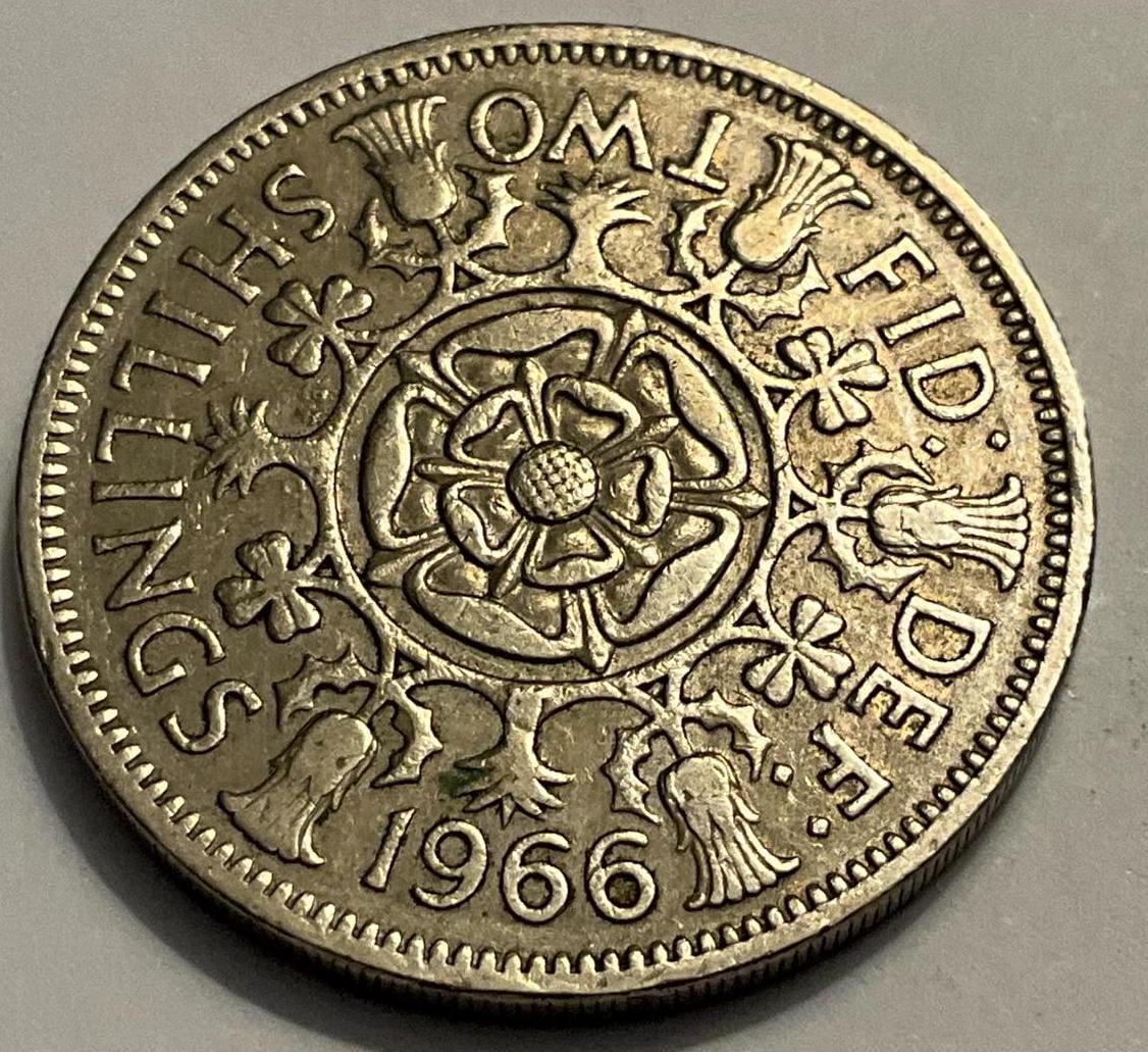 1966年 イギリス女王エリザベス2世 2シリング硬貨 - Etsy 日本