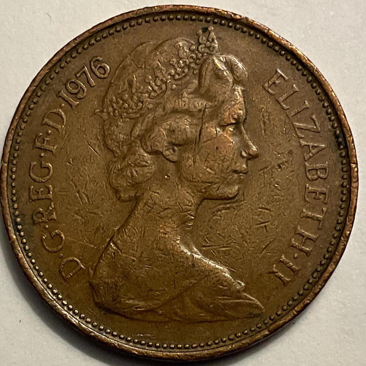 1975/1976 Queen Elizabeth II 2 New Pence Coins - Etsy