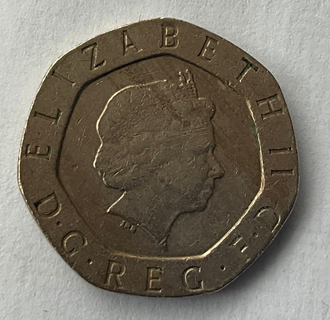 コイン、イギリス、エリザベス 2 世、20 ペンス、2003 2003 Queen Elizabeth II 20 Pence Coin - Etsy