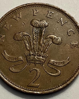 1975/1976 Queen Elizabeth II 2 New Pence Coins - Etsy