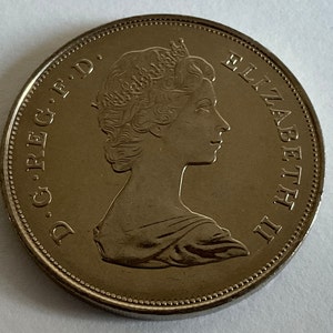 1981 25 New Pence Queen Elizabeth II Royal Wedding Of Prince Charles  And Lady Diana Spencer