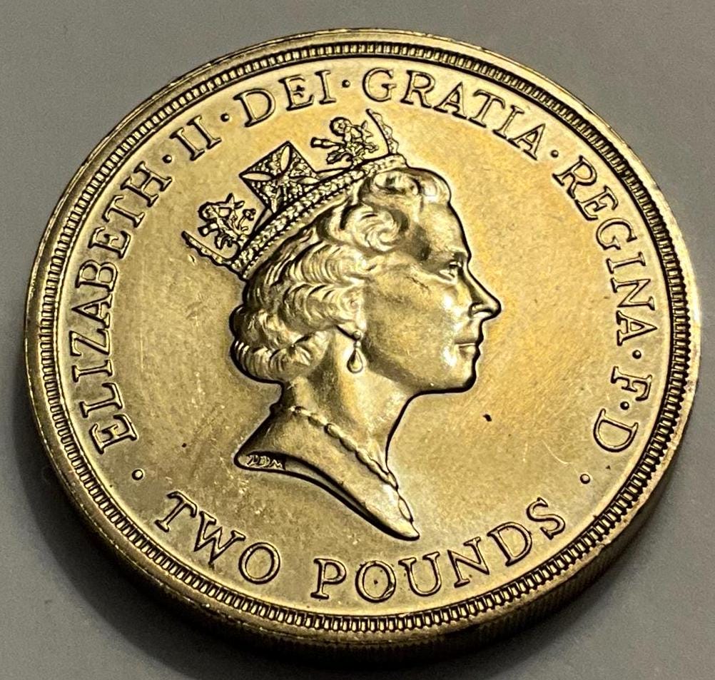 洋書 THE QUEEN: Elizabeth II GREAT BRITAIN 299 (SG522) - Queen Elizabeth II 