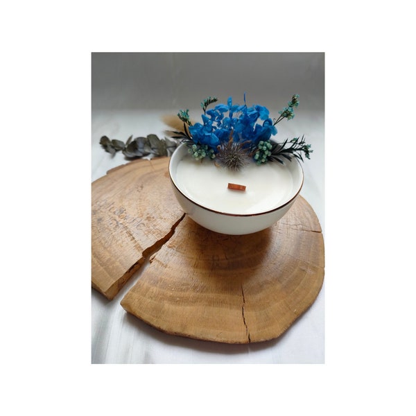 Handmade vegetable soy wax candle and its porcelain container with gold edging