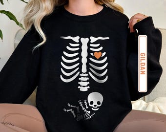 Skeleton Halloween Maternity Sweatshirt, Funny Pregnancy Announcement 2025 Sweat, Spooky Pregnant Costume, New Mommy Sweet