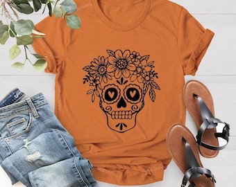 Camiseta del Día de la Moda Muerta: Camiseta vintage de Halloween con corona de flores y esqueleto, camiseta con calavera y corazones de flores