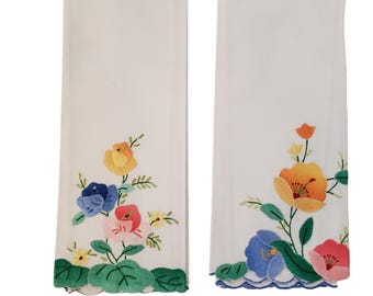 Vintage Scallop Edge Handmade Applique Floral Hand Towels 2