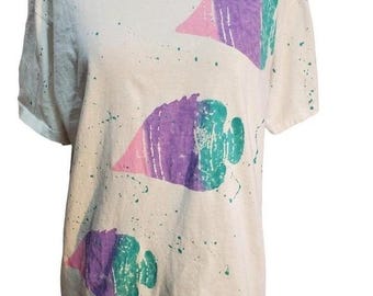 Camiseta unisex de Jerzees, hecha en EE. UU., vintage de los años 80 con salpicaduras de pintura y peces pastel, talla L