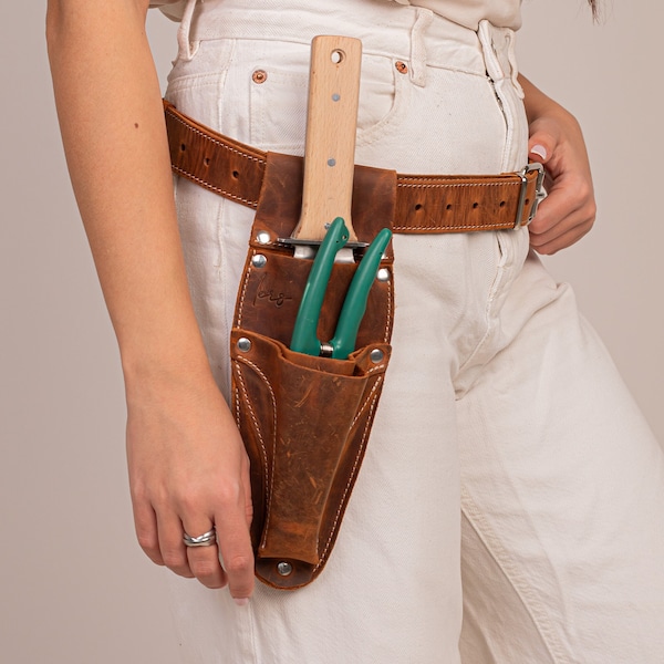 Hori Hori Leather Sheath belt with Pruner and Scissor Pockets. Personalized florist Tool Belt Leather, Gardening Belt.