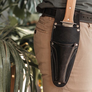 Leather Gardening Belt with Hori Hori Sheath & Tool Pockets Personalized