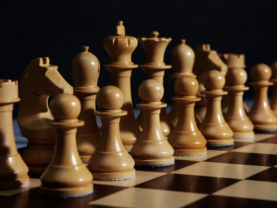 Official World Chess Pieces - buy online with worldwide shipping – World  Chess Shop