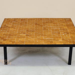 Handgemaakte Marokkaanse mozaïektafel: mosterdgele tegel, binnen/buiten