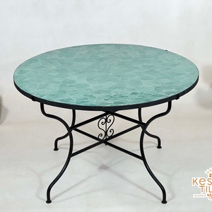 EINZIGARTIGER MOSAIK-TISCH, handgemachter runder cyan-blauer Tisch, traditionelles maßgeschneidertes Blumen-Design, luxuriöse Außenterrassenmöbel für Wohnkultur
