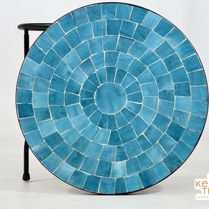 EINZIGARTIGE MOSAIK-TISCH, handgemachter runder Türkis-Tisch, traditionelles marokkanisches maßgeschneidertes Design, luxuriöse Außenterrassenmöbel-Wohnkultur