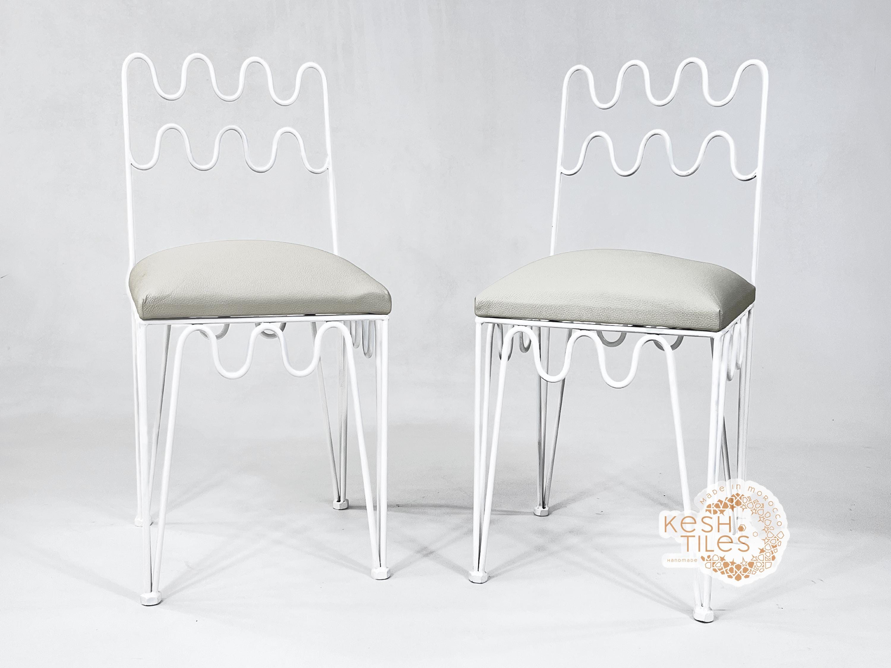 JUEGO DE SILLAS DE HIERRO - Cómodas sillas marroquíes de hierro forjado - Sillas de lujo con tapizado de cuero, muebles de decoración para el hogar