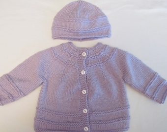 Conjunto sujetador 3 meses + gorro tejido a mano