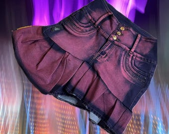 Skirt with Asymmetrical Pleats (Black)