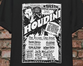 Harry Houdini T-Shirt Vintage Magician Show Poster Black Tee Retro Magic Graphic Shirt Classic Gift for Magic Lovers