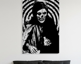 Crimson Ghost Poster Horror Skull Wall Art Black Retro Villain Print Vintage Serial Decor Punk Style Gift For Horror Fan Misfits