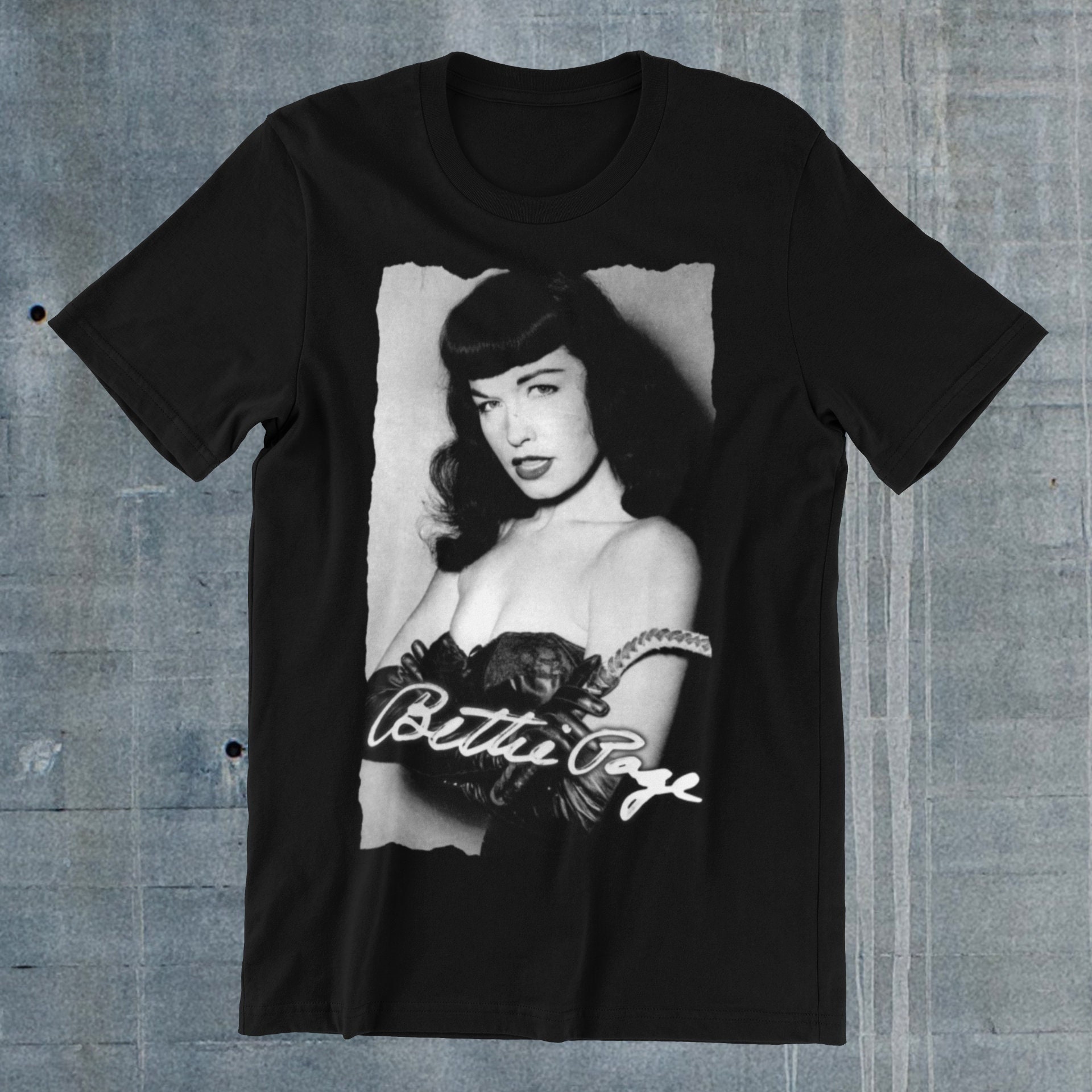 レア Bettie Pageヌード ヒステリックグラマー 赤虎柄アロハシャツ レア Bettie Pageヌード ヒステリックグラマー 赤虎柄アロハシャツ