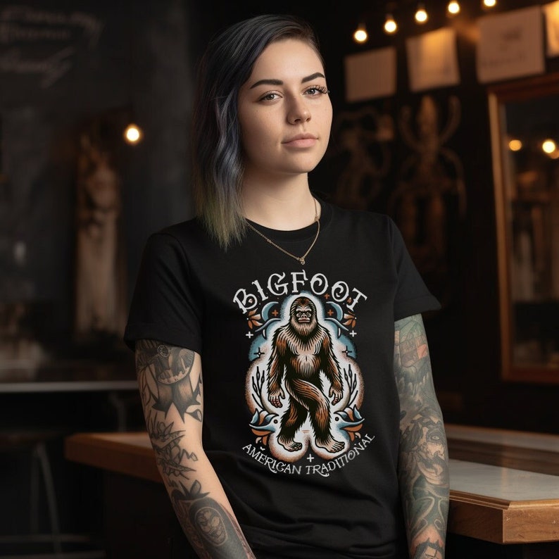Bigfoot T Shirt Tattoo Style Shirt Traditional Sasquatch Tee Hoodie Long Sleeve Ladies Top Old School Cryptid Graphic Gift For Cryptid Fan immagine 2