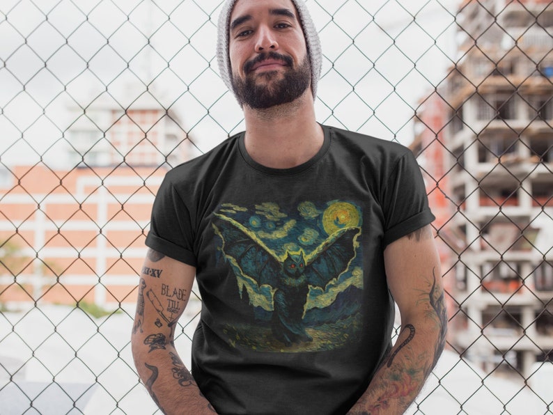 Maglietta Mothman Maglietta nera Notte stellata Maglietta Cryptid Maglietta Gothic Punk Horror Mothman Rockabilly Regalo per fan Cryptid Bigfoot Mothman immagine 1