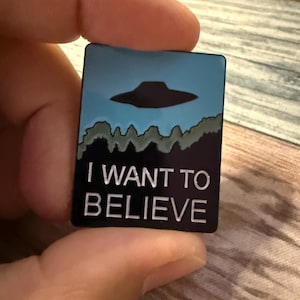I Want To Believe Pin UFO Button Alien Pinback Badge Conspiracy Style Jacket Button Gift For UFO Enthusiast