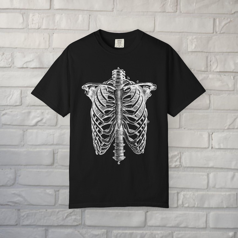 Horror T-shirt Skeleton Ribcage Metal Grunge Emo Alternative Goth Gothic Punk Tee Dark Aesthetic Spooky Skeleton Graphic Halloween Bones Comfort Colors Tee