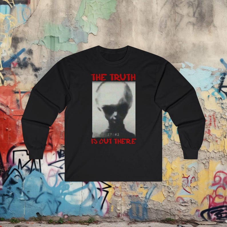 UFO Alien Shirt • The Truth Is Out There Tee • Skinny Bob Retro Alien T-Shirt • UAP Conspiracy Tee • Extraterrestrial Gift - Unisex Ladies Long Sleeve Tee