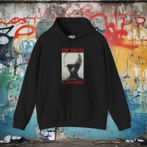 UFO Alien Shirt • The Truth Is Out There Tee • Skinny Bob Retro Alien T-Shirt • UAP Conspiracy Tee • Extraterrestrial Gift - Unisex Ladies Pullover Hoodie
