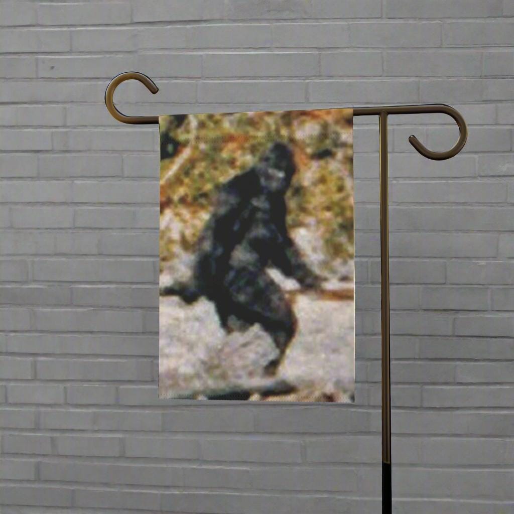 Bigfoot Gartenflagge – Doppelseitig, 30,5 X 45,7 Cm, Wetterfest & Lustiges Outdoor-Deko