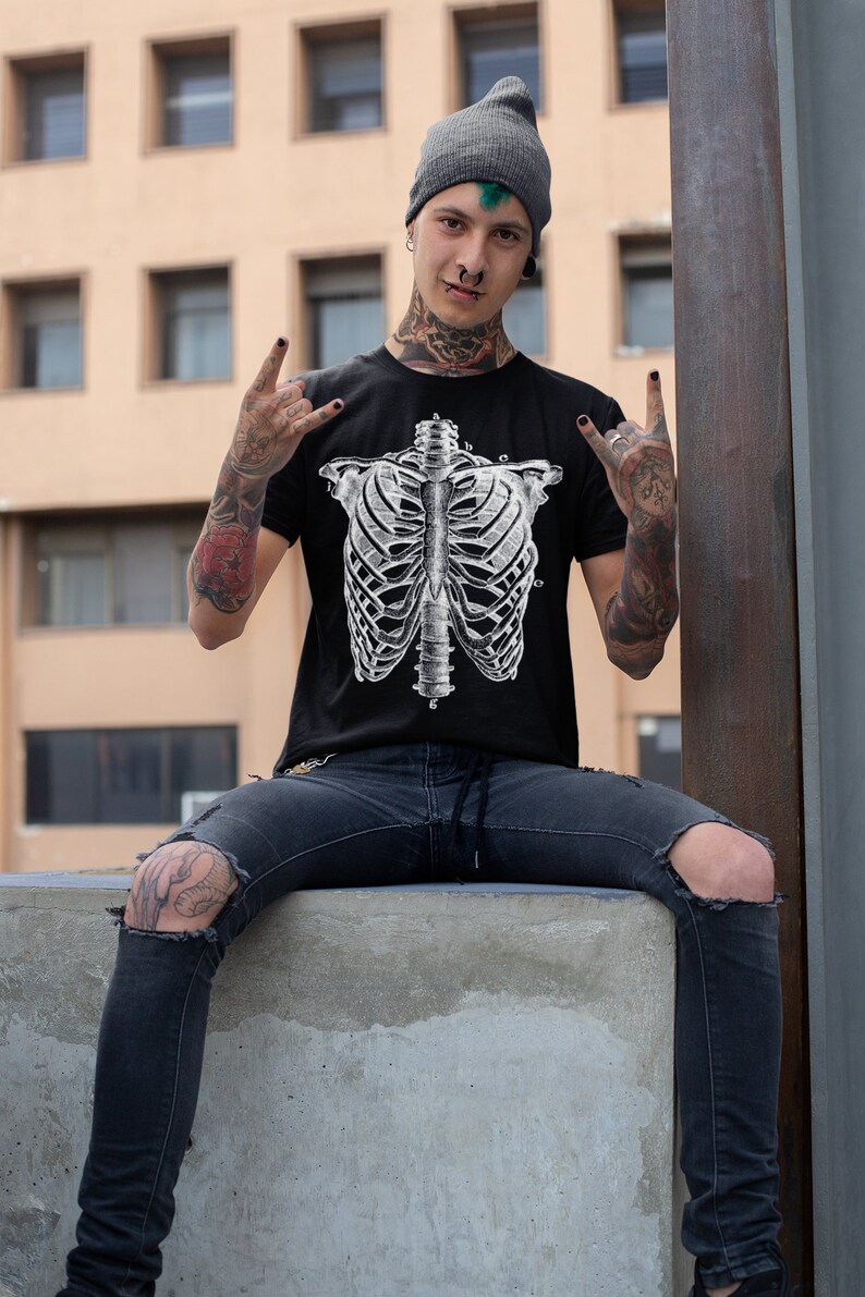 Horror T-shirt Skeleton Ribcage Metal Grunge Emo Alternative Goth Gothic Punk Tee Dark Aesthetic Spooky Skeleton Graphic Halloween Bones imagem 5