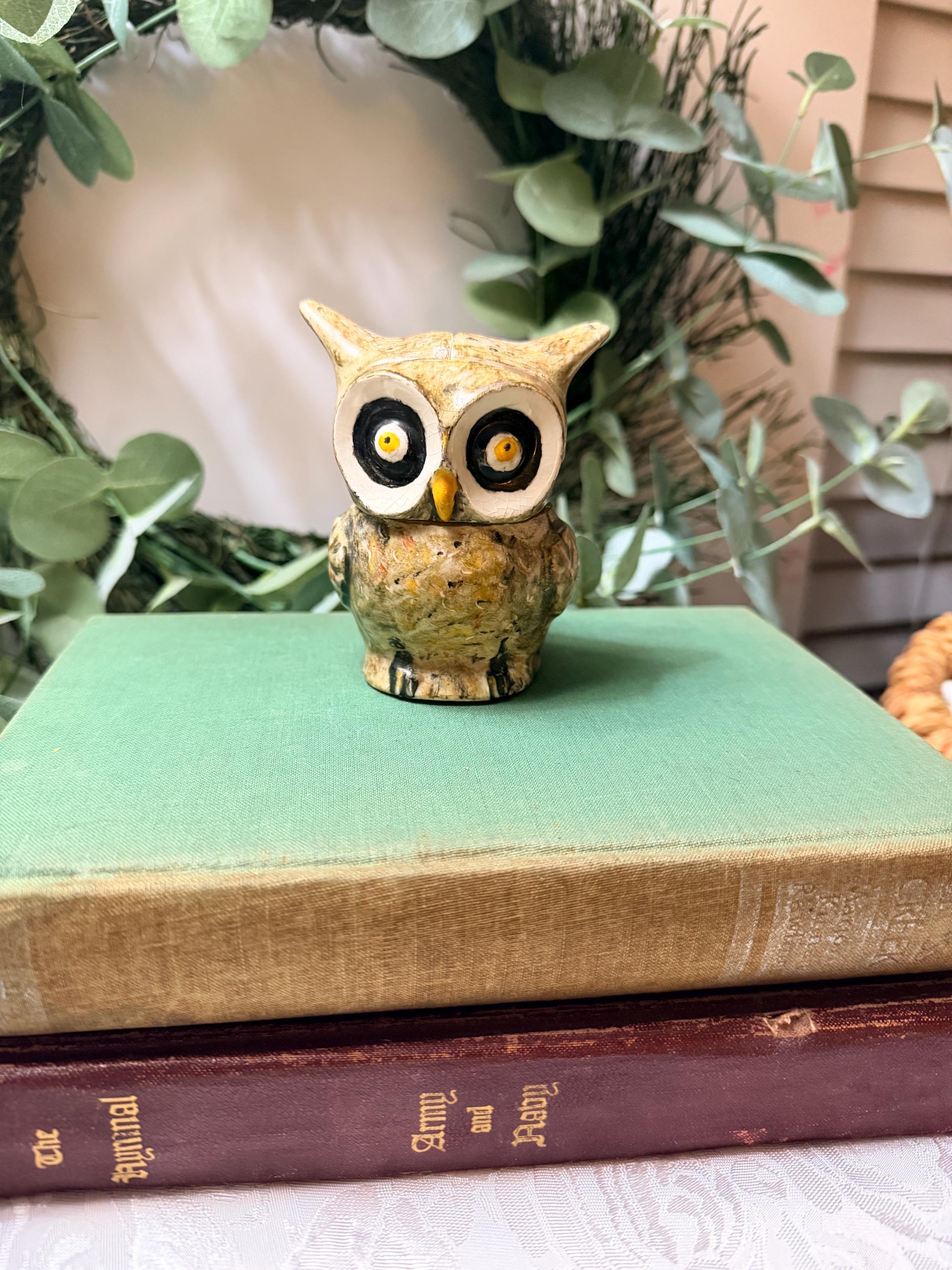 Vintage 4‑Piece Owl Salt & Pepper Shakers with Sugar Bowl – Ceramic Woodland Kitchen Set