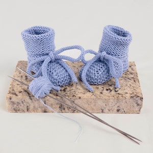 Baby booties 6-12 mos handknit in lt. blue Australian Merino Wool. These crib shoes or socks are perfect new mom shower gift. Ready to ship!