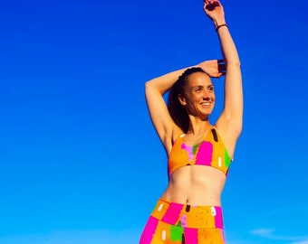 Orangefarbener abstrakter rückenfreier Sport-BH – hergestellt in Frankreich