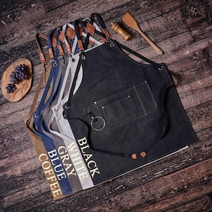 Personalisierte Bar Schürze, Canvas Werkstatt Schürze mit Taschen, individuelles Geschenk für Ihn, Bestickte Küchen Schürze, Grillschürze, Barkeeper Schürze Bild 4