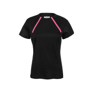 Women&#39;s Chest Port Access Infusion Shirt - ComfyChemo® - Short Sleeve Black with Pink Zippers