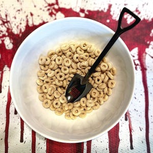 Cereal Killer Spoon | Shovel-Shaped Spoon | Funny Dark Humor Gift