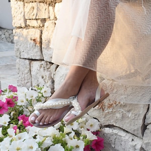 Pearls Leather Sandals, Bridal Sandals, Flats Wedding Sandals, Pearl Wedding Shoes, Beach wedding sandals, Wonen&#39;s wedding sandals