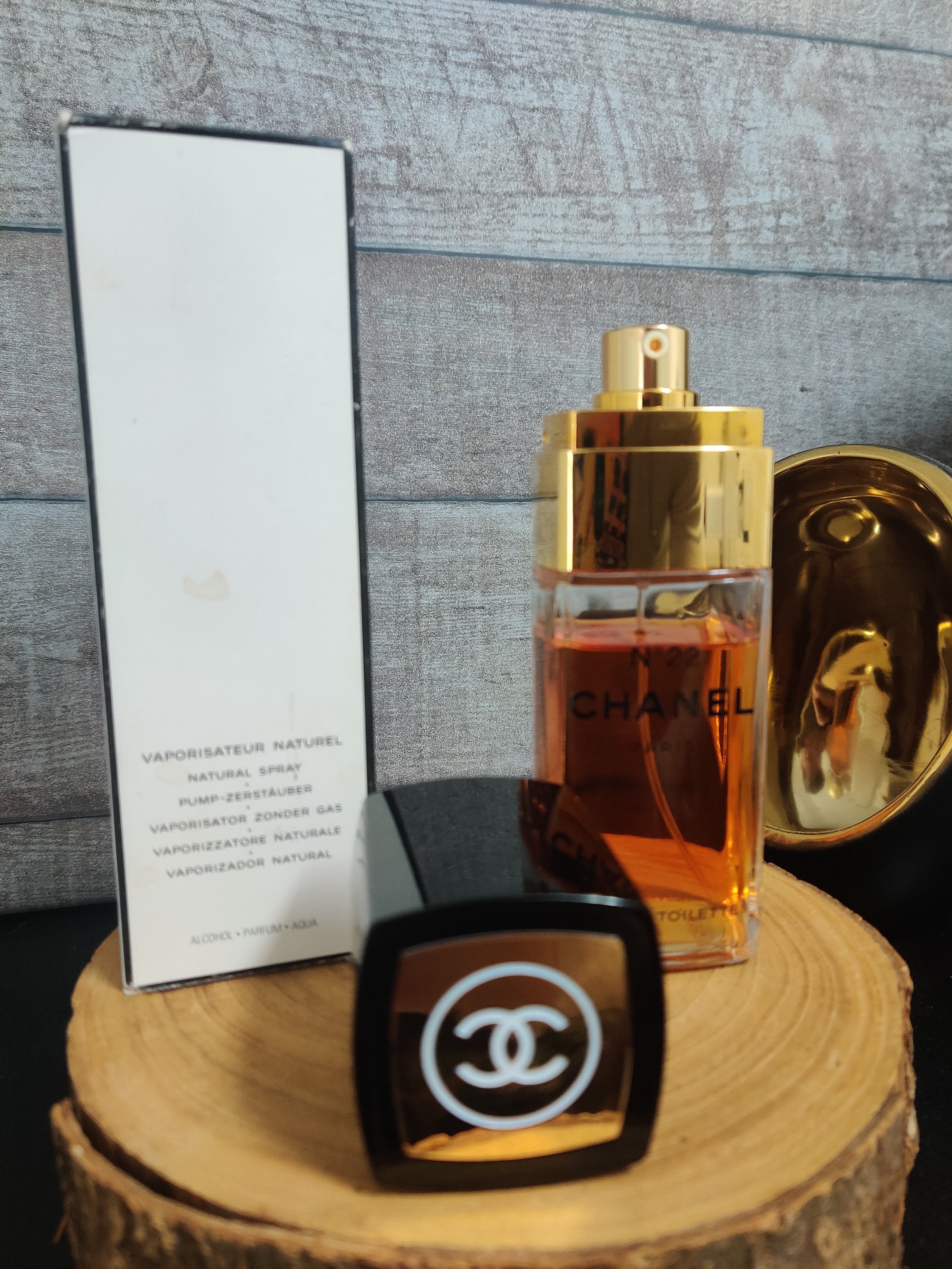 CHANEL N°22 Eau de Toilette 50ml スプレー 【公式通販】