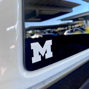 Michigan Wolverines College Vinyl Decal Sticker Football, Basketball, Baseball, Softball,  For Windows, Hydroflasks Laptop Gift